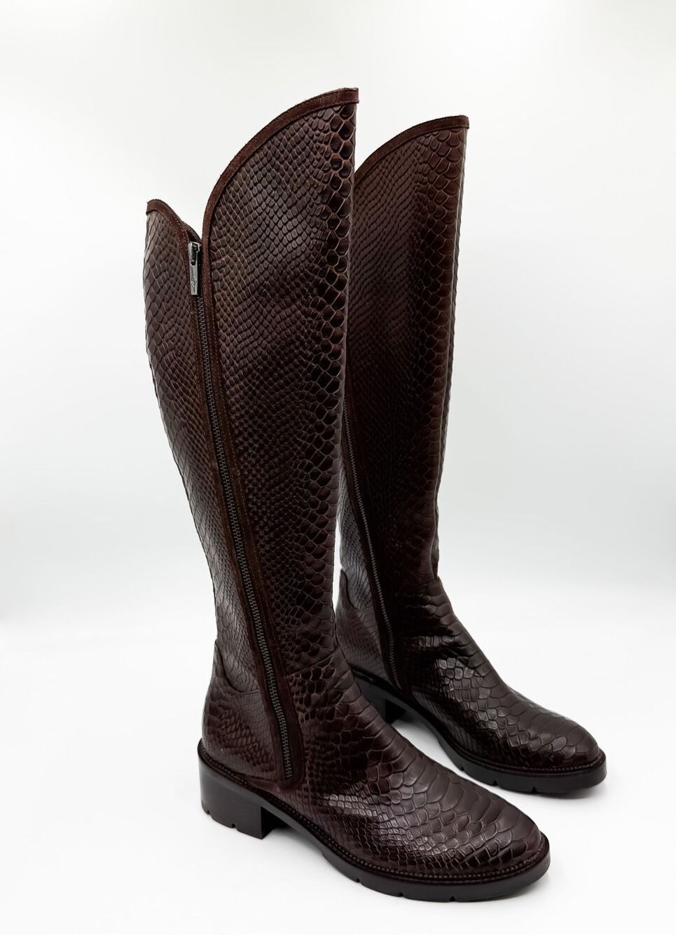 Donald Pliner Soffie Women’s Knee High Zip Boots – Brown Embossed Leather Size 9